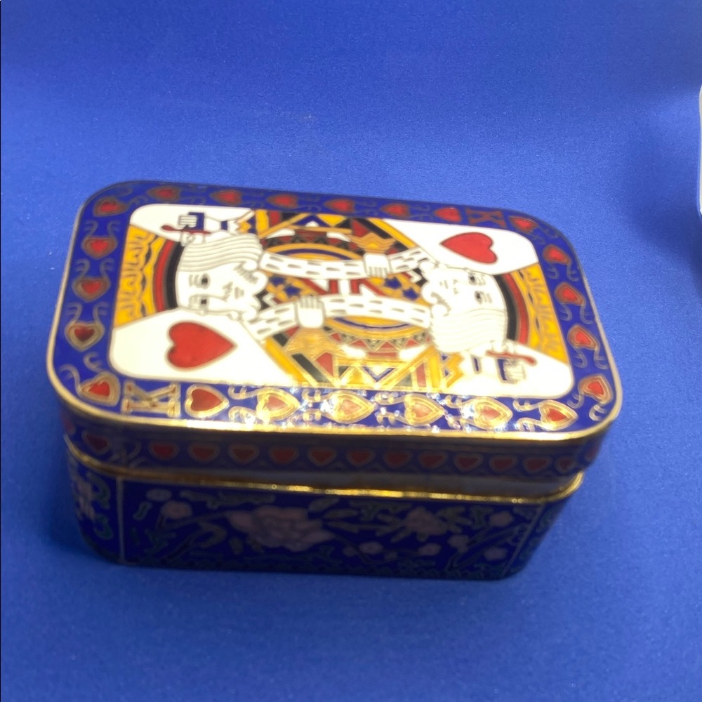 Vintage Cloisonne handmade metal Box king of hearts